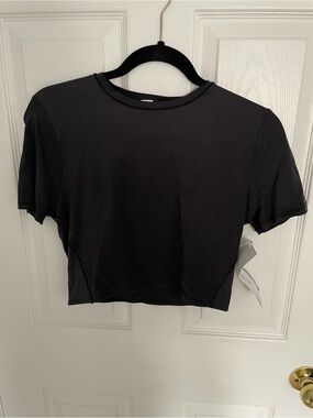lululemon athletica Black Cropped Crew Tee